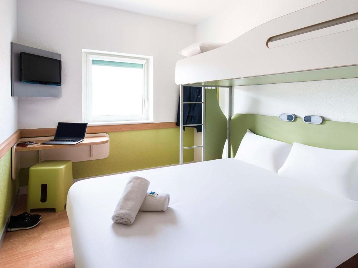 Ibis Budget London Hounslow Exteriör bild